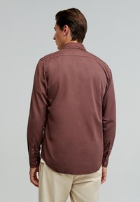 Scalpers Vapaa-ajan kauluspaita - burgundy