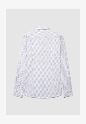 Camicia a maniche lunghe bianca con motivo a diamante blu, con colletto standard e polsini con bottoni, realizzata in tessuto leggero.