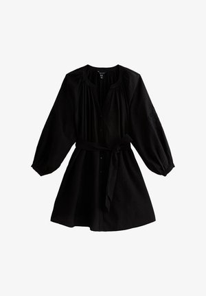 Robe noire en tissu léger, avec un devant boutonné, de longues manches ballon, une ceinture à la taille et des broderies sur les manches.
