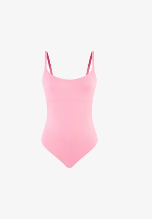 Maillot de bain une pièce rose avec des bretelles spaghetti réglables et un design lisse et ajusté. Il présente une texture soignée et une coupe médiane.