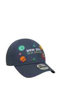 Marineblaues Cap mit bunten gestickten, weltraumthematischen Motiven, einschließlich Planeten, Sternen und dem Text "NEW ERA Space Discovery." 9Fifty Passform.