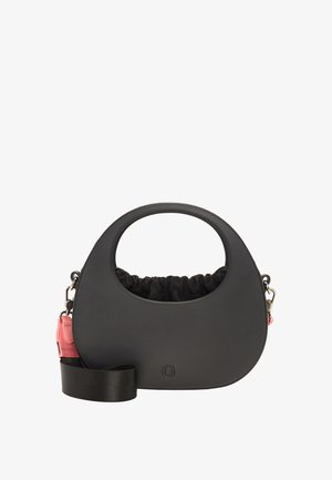 Borsa in pelle nera con una forma arrotondata, interno nero elasticizzato e tracolla nera removibile. Presenta un piccolo accento rosa sul lato.