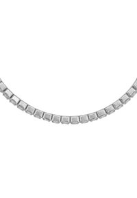Collana in tono argento caratterizzata da una serie di facce quadrate con una finitura lucida, disposte in un anello continuo.