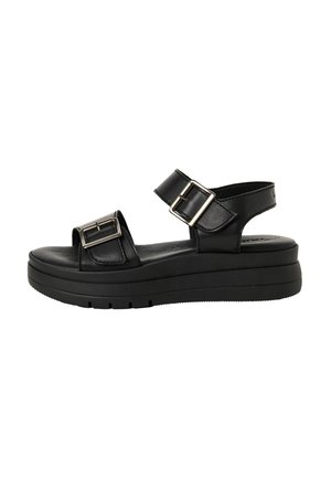 Sort sandal med to justerbare remme og en sølvspænde. Har en platformsål og glat lædertekstur. Slank, moderne design.