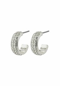 Pendientes de aro de plata con piedras de strass claras, que presentan un diseño curvado y suave con un acabado pulido. Con pestañas para un ajuste seguro.
