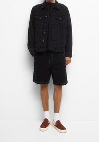 PULL&BEAR Chaqueta vaquera - black denim