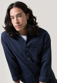 ALTONADOCK Chaqueta fina - azul marino