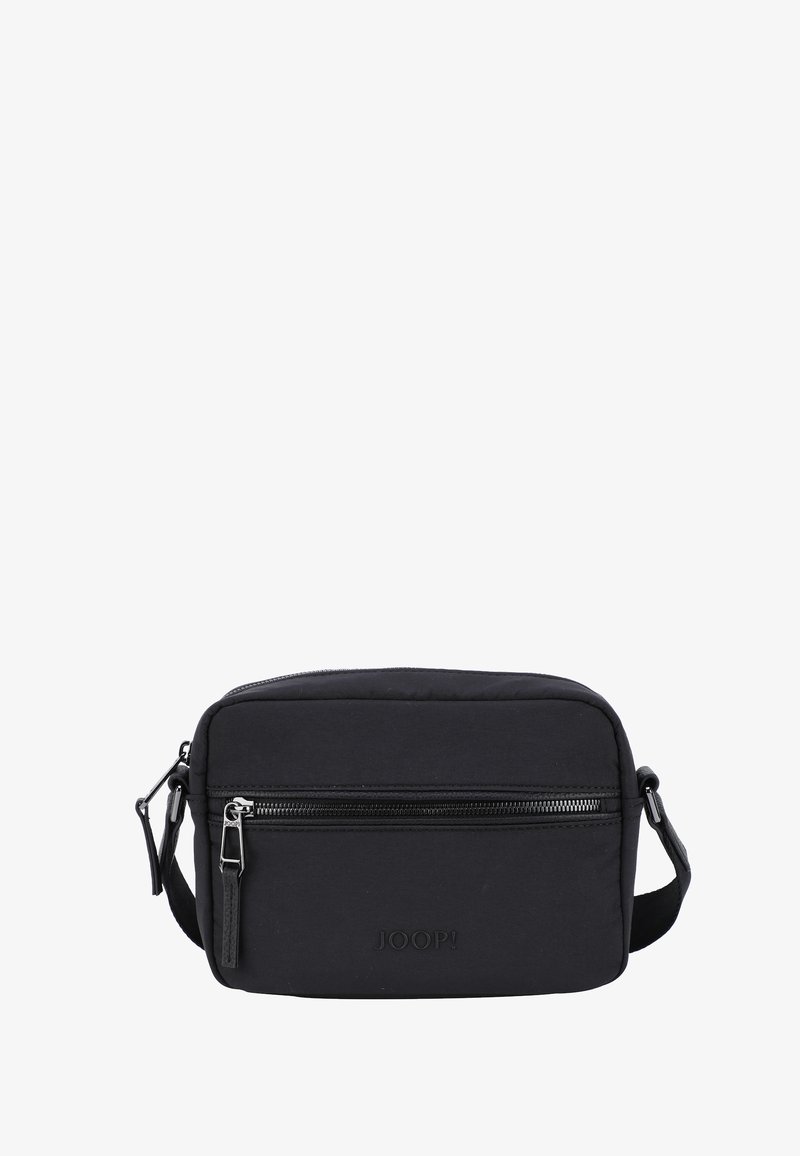 Borsa a tracolla nera in nylon con forma rettangolare piatta, dotata di una tasca frontale con zip e dettagli del logo in rilievo. Include una tracolla regolabile.