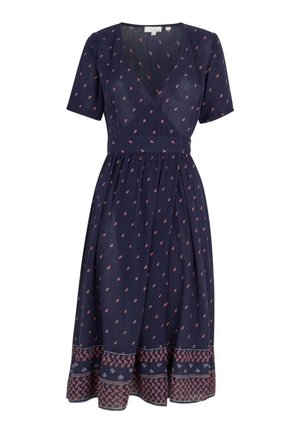 Marineblaues Wickelkleid mit kurzen Ärmeln, mit floralem Muster und kontrastierendem Saumdetail. Leichter, fließender Stoff mit strukturierter Oberfläche.