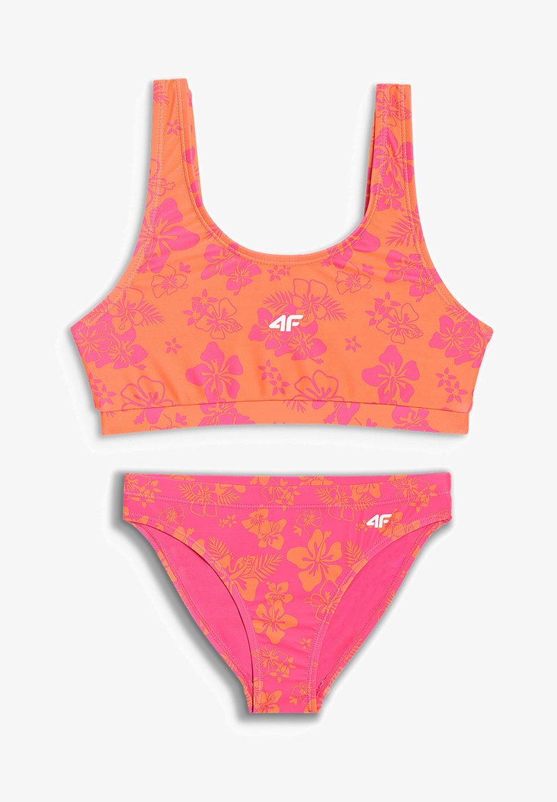 Maillot de bain deux pièces avec motif floral orange et rose, haut style brassière de sport et bas de bikini assorti, tous deux avec logos 4F blancs.