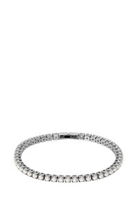 Pulsera de tenis de plata con perlas blancas redondas espaciadas uniformemente, montadas en eslabones cuadrados sobre un fondo blanco.
