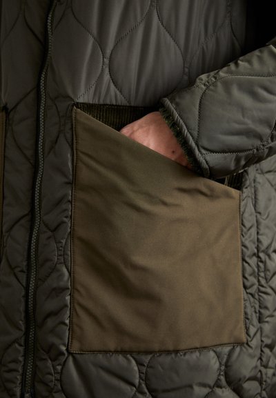 ASPESI PARKA CHAZ - Parka - military