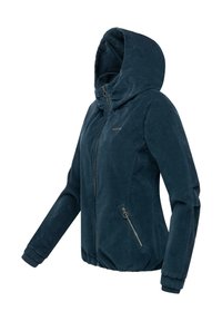 Marineblå hettejakke med mykt, teksturert stoff, glidelås foran og elastiske mansjetter. Har en sidelomme med glidelås og en innsvingt nederkant.