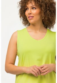 Ulla Popken ÄRMELLOS - Top - yellow