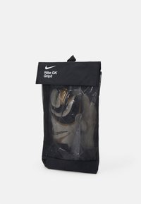Nike Performance GRIP3 UNISEX - Brankárske rukavice - black/white/metallic gold coin