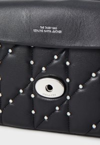 Thumbnail Image 8