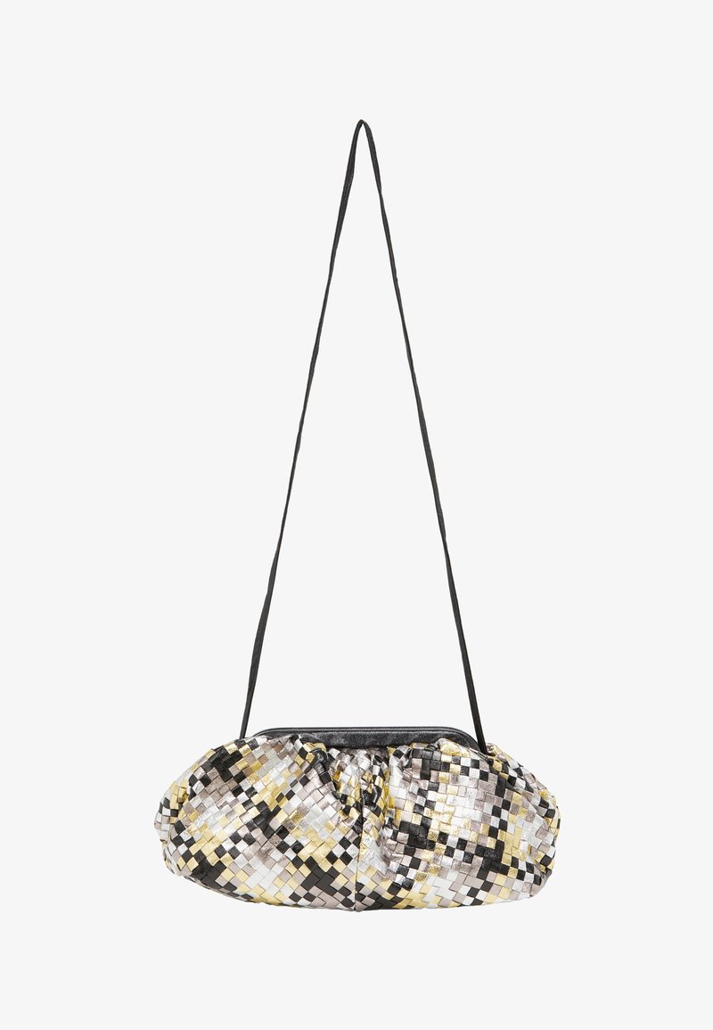 Fonott válltáska metallic ezüst, arany és fekete színben, redőzött kivitelben. Vékony fekete pánttal és sima cipzárral rendelkezik.