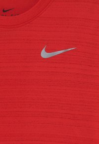 Nike Performance MILER UNISEX - T-shirt desportiva - university red