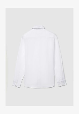 weißes Langarmhemd mit klassischem Kragen, glatter Textur und geknöpften Manschetten. Rückansicht zeigt ein schlichtes Design ohne Verzierungen.