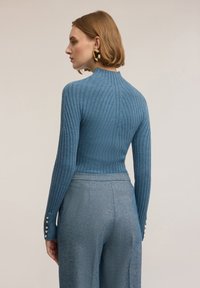 Motivi A LUPETTO A CON BOTTONI GIOIELLO - Pulover - ottanio