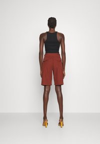 rag & bone Short - dark brown