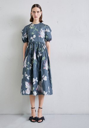 Erdem SHORT SLEEVE DRESS VOLUME SKIRT - Koktejlové šaty / šaty na párty - black