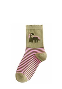 Grüner gestrickter Socken mit rosa und weißen horizontalen Streifen, der ein dunkles grünes Dinosaurierdesign am Knöchel zeigt.