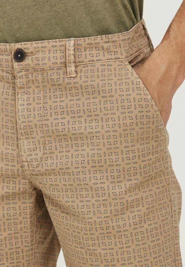 BHGriggs - Shorts - mottled beige4