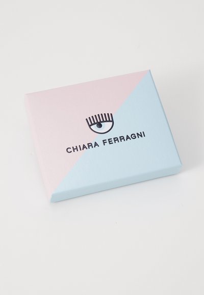 CHIARA FERRAGNI EYELIKE BUCKLE - Πορτοφόλι - zephir