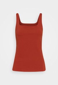 Top aderente rosso con scollatura quadrata, realizzato in tessuto liscio, presenta spalline larghe e un design pulito e minimalista.