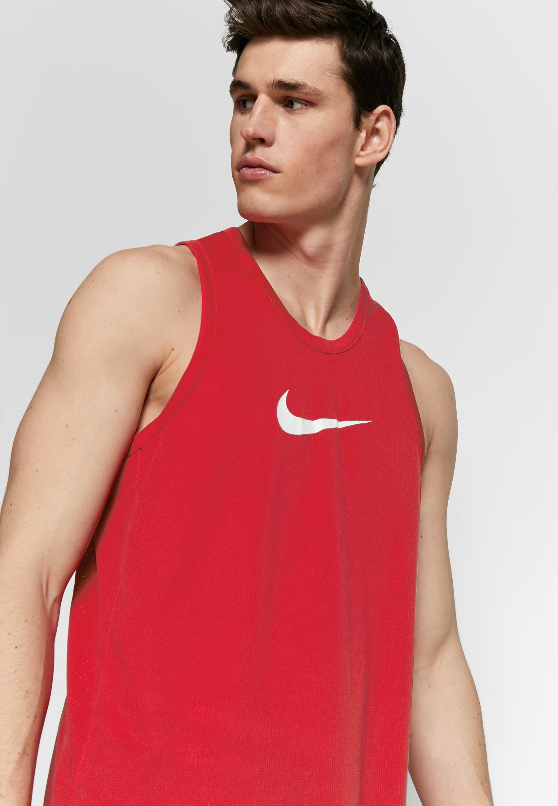 nike performance red