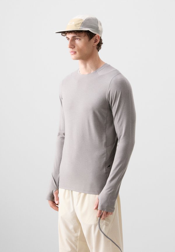 LATITUDE FLIGHT TEE - Long sleeved top - cement4
