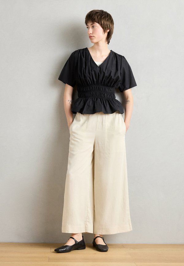 PANTS CULOTTE STYLE ELASTIC WAISTBAND SEAM POCKETS - Trousers - stone3