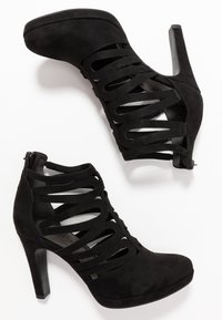 Tamaris Lodičky s platformou - black