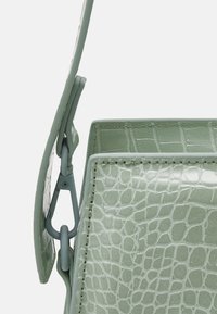 HVISK Borsa a tracolla - green