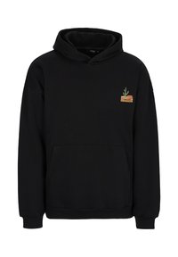 Zwarte hoodie met een kangoeroezak, voorzien van een klein geborduurd cactuscircuit in groen, geel en oranje aan de linkerkant van de borst.