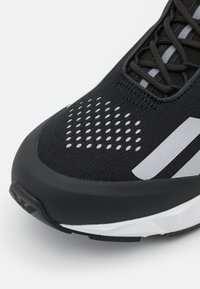 EA7 Emporio Armani ULTIMATE KOMBAT UNISEX - Sportbačiai - black/silver