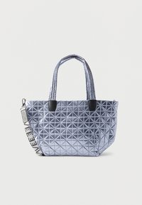 Ikke valgt, icy silver-coloured