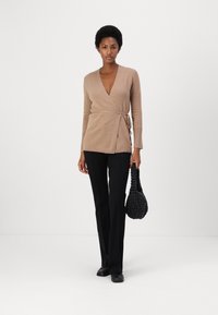 pure cashmere WRAP CARDIGAN - Kardigán - dark beige