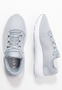 Under Armour Silniční běžecké boty - grey