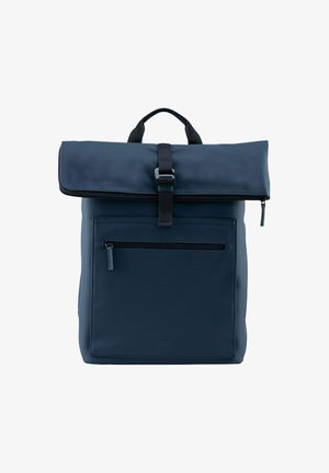Navyblaue Rolltop-Rucksack aus glattem Material. Verfügt über eine vordere Reißverschlusstasche, einen flachen Griff und ein minimalistisches Design mit verstellbaren Trägern.