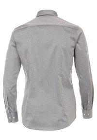 Grijze lange mouwen shirt met een klassieke kraag, fijne textuur en knoopmanchetten. Gebogen zoom en detail met een rugpand. Gladde, lichte stof.