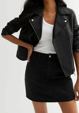 Imiteret læderjakke - black