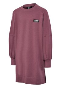 Robe sweat-shirt mauve à manches longues avec poignets côtelés, encolure ras du cou, petit patch logo noir "hummel" sur la poitrine gauche et fentes latérales.