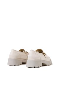Queen Helena Scarpe senza lacci - beige
