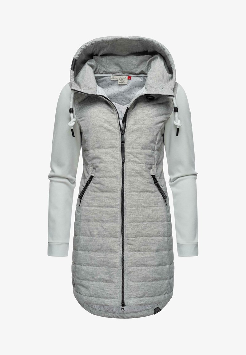 Dlhý, kapucňou opatrený kabát so svetlo sivým prešívaným telom. Obsahuje mäkké rukávy, predný zips, dve bočné vrecká a šnúrku na kapucni.