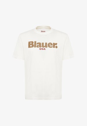 Witte T-shirt met korte mouwen met beige "Blauer." en kleinere rode "USA" tekst gedrukt op het voorste midden.