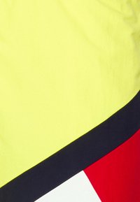 Tommy Hilfiger DRAWSTRING - Calções de banho - magnetic yellow