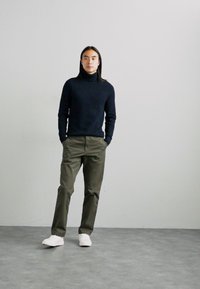 J.LINDEBERG OLIVERO TURTLENECK - Pullover - navy