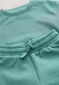 Next JOGGERS SET - Dressikomplekt - green